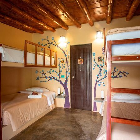 La Confianza Hotel Лунауана Номер фото